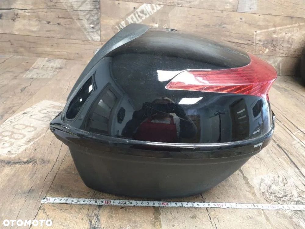 Kufer centralny z oparciem - 4