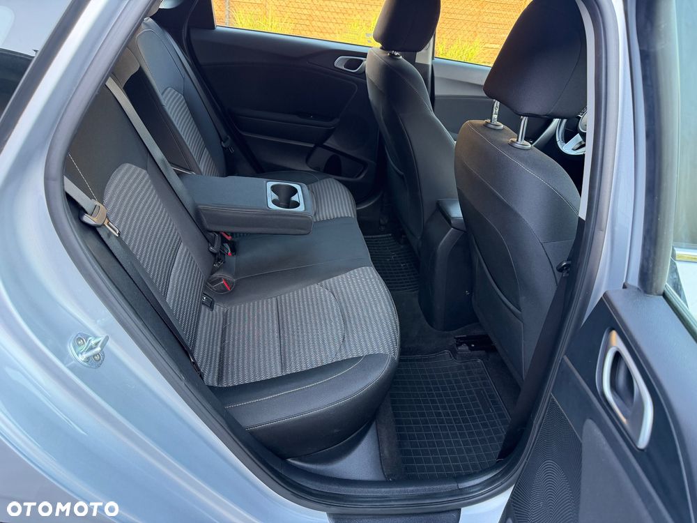 Kia Ceed 1.5 T-GDI M - 25