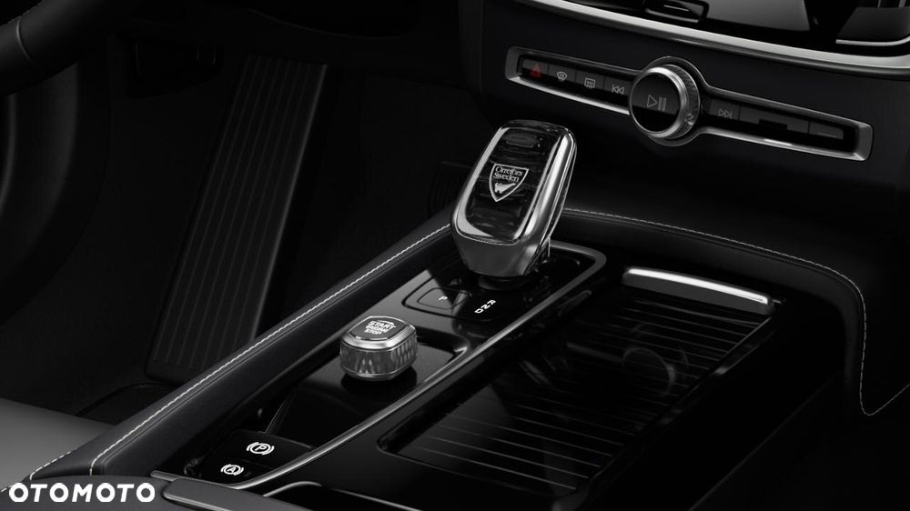 Volvo V90 T8 AWD Plug-In Hybrid Plus Dark - 12