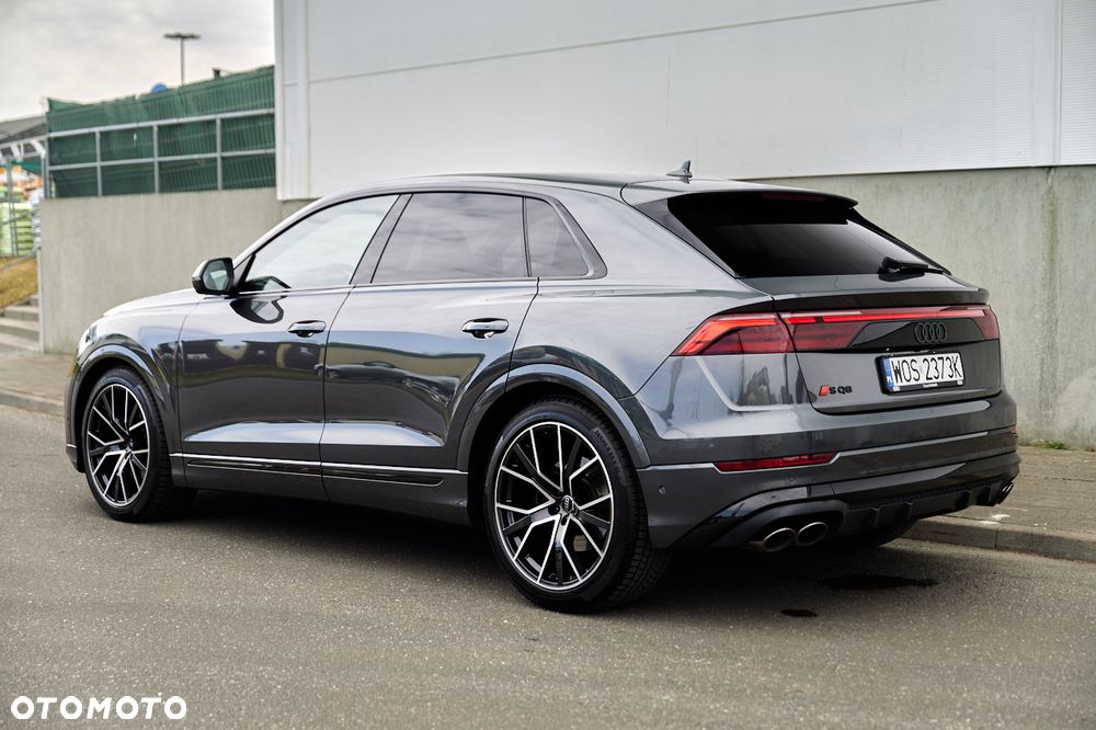 Audi SQ8 - 9