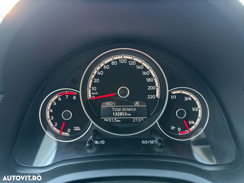 Volkswagen up! 1.0 MPI High - 14