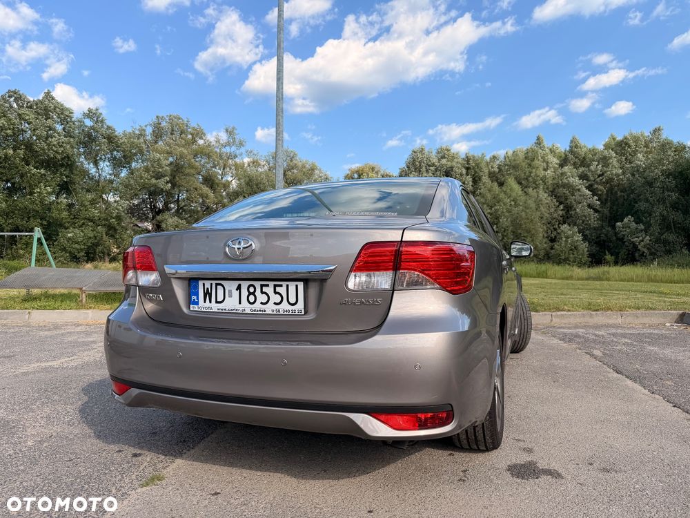 Toyota Avensis 2.0 Premium MS - 10
