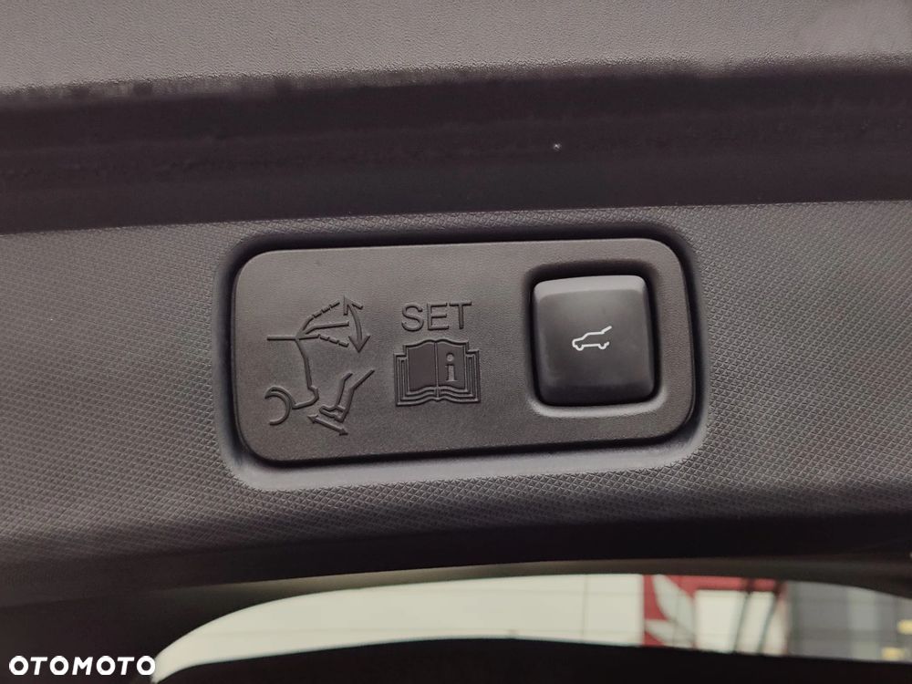 Ford Mustang Mach-E 98kWh AWD GT - 27