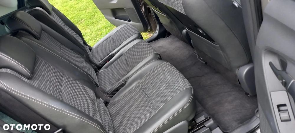 Toyota Verso 1.8 7-Sitzer Executive - 8