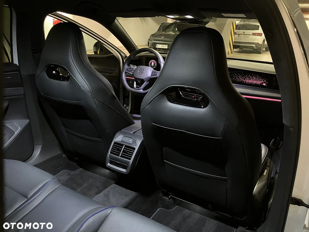 Volkswagen Passat - 20
