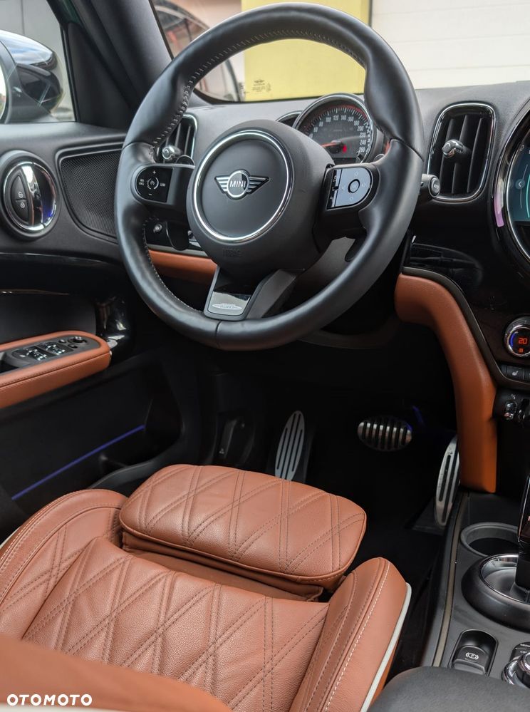 MINI John Cooper Works ALL4 sport - 9