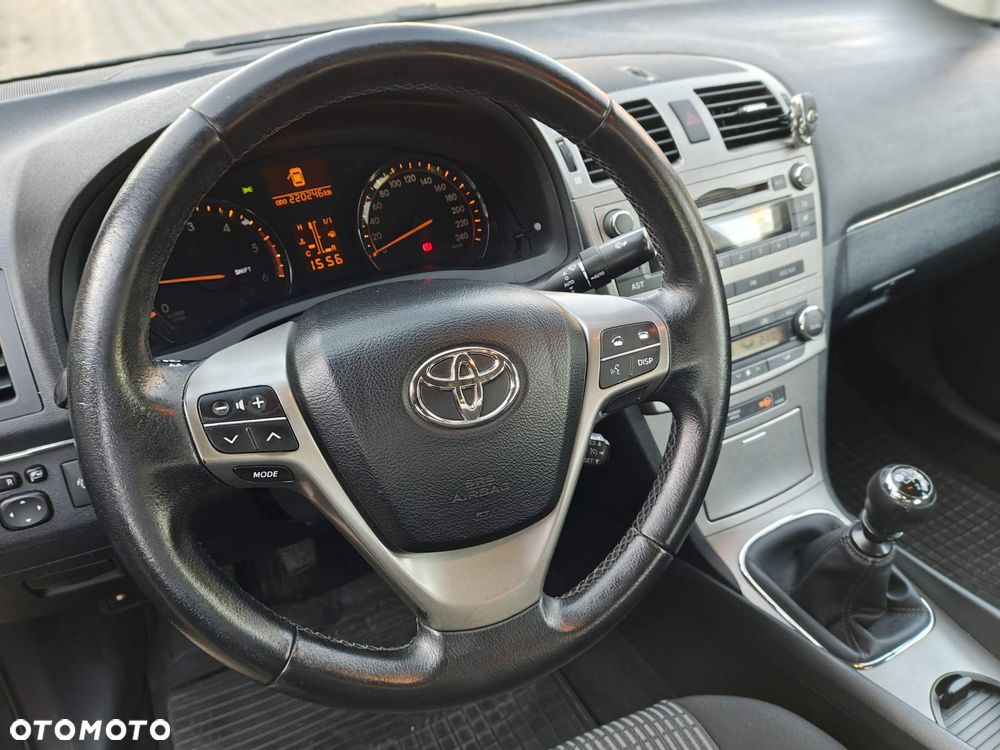 Toyota Avensis 2.0 D-4D - 6