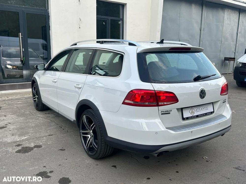 Volkswagen Passat Alltrack 2.0 TDI 4Motion DSG BlueMotion Tec - 10