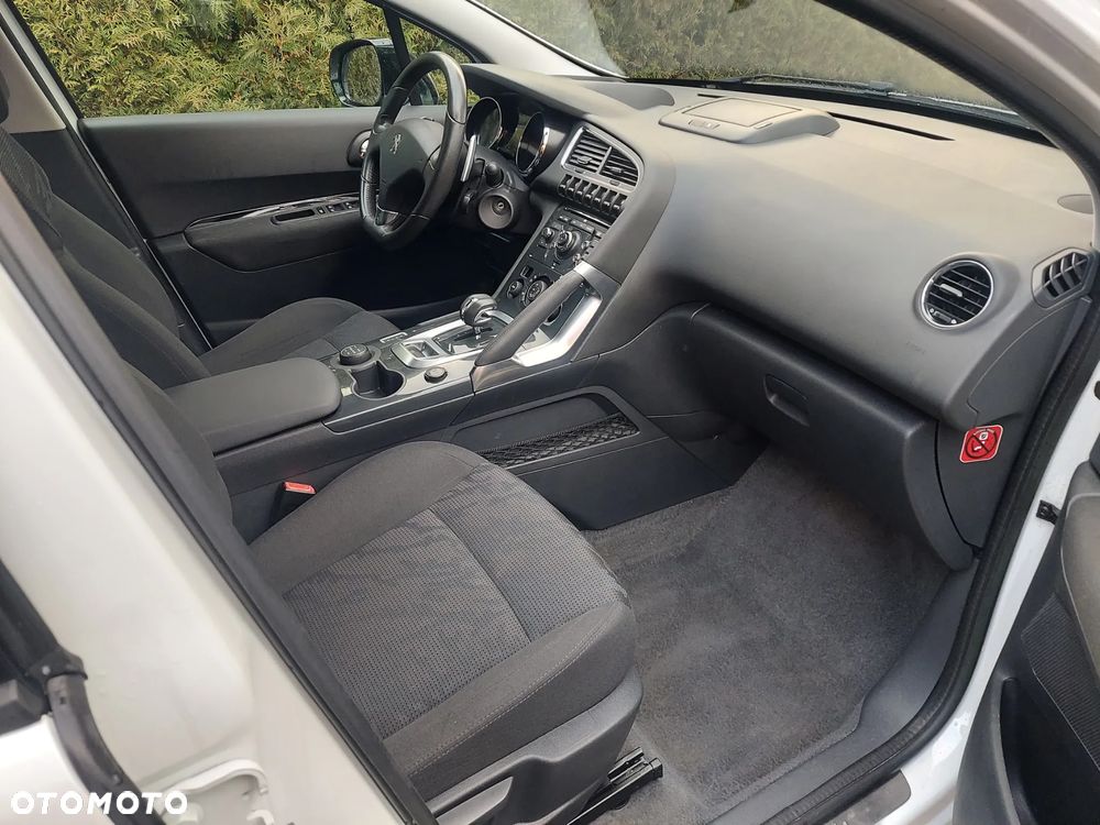 Peugeot 3008 Hybrid4 - 9