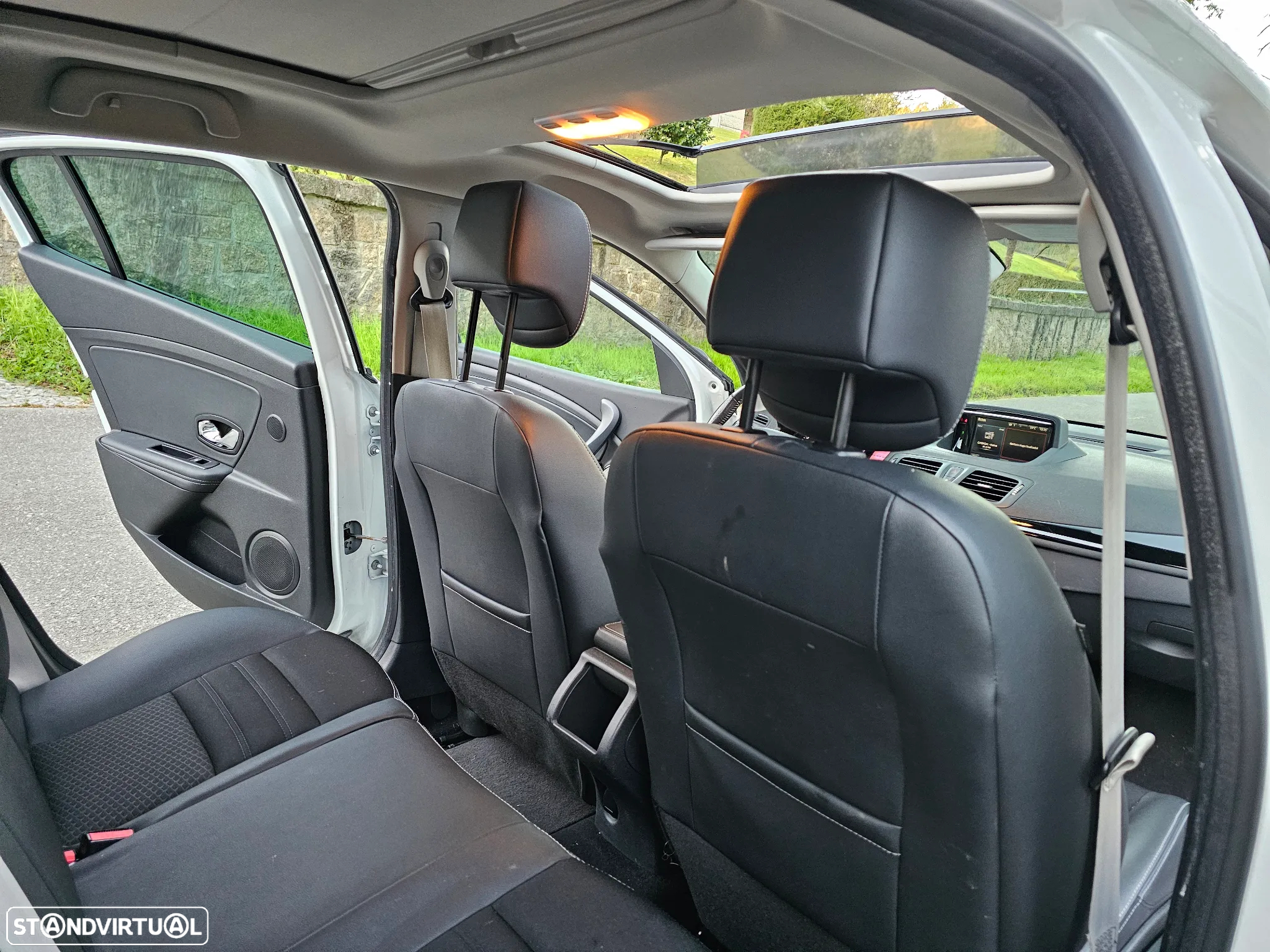 Renault Mégane 1.5 dCi Bose Edition - 24