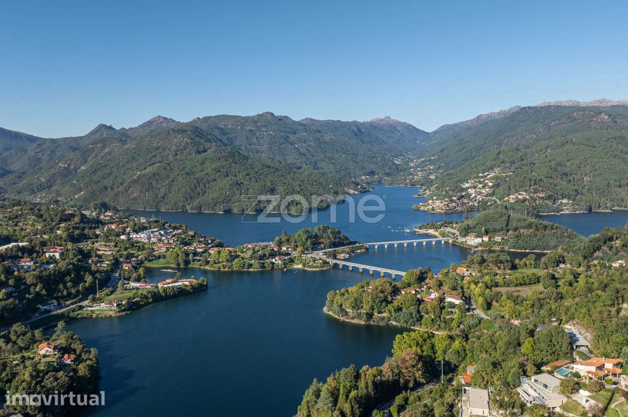 Moradia de Luxo V4+1 com Vistas Deslumbrantes sobre o Rio Cávado - Grande imagem: 4/57