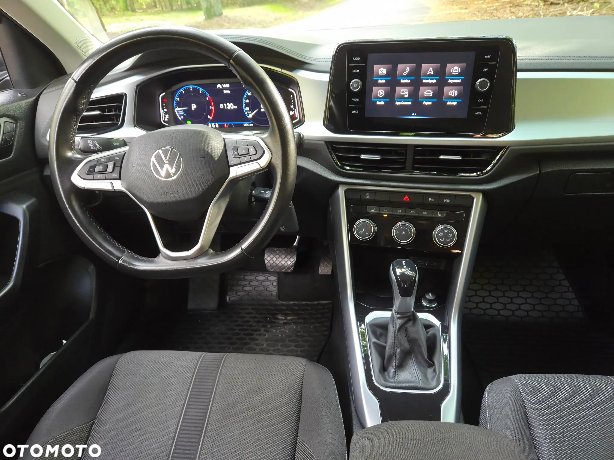 Volkswagen T-Roc 1.5 TSI Life DSG - 24