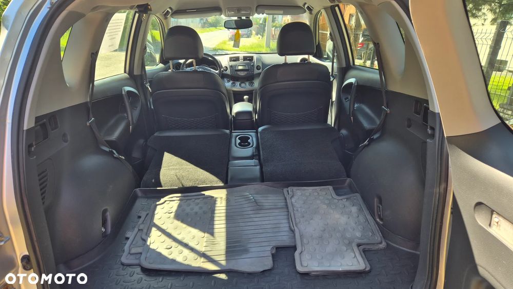 Toyota RAV4 2.0 4x4 Automatik Executive - 18