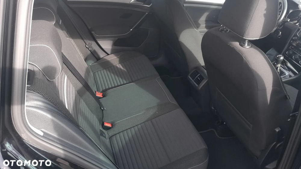 Volkswagen Golf - 13