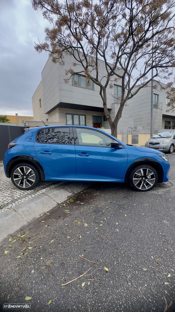 Peugeot e-208 GT - 4