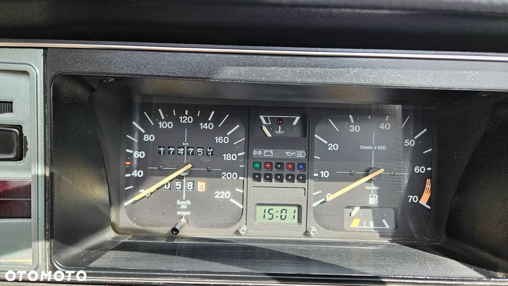Volkswagen Golf 1.6 / 1.6 C - 23