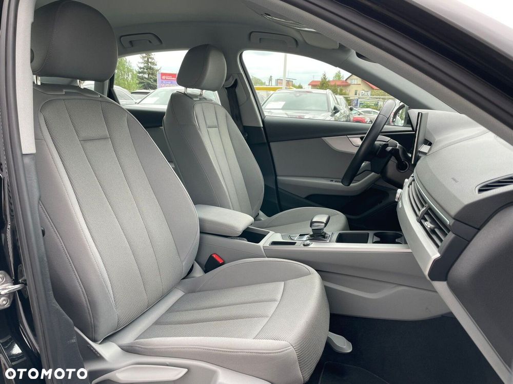Audi A4 Limousine - 22