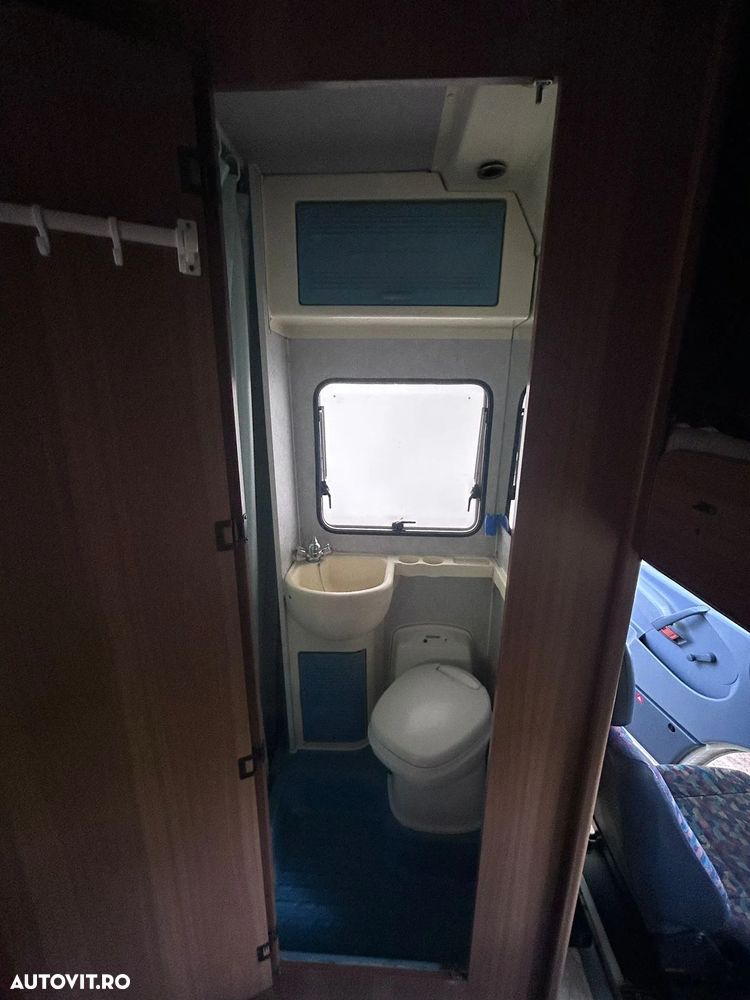 Mercedes-Benz Sprinter - 11