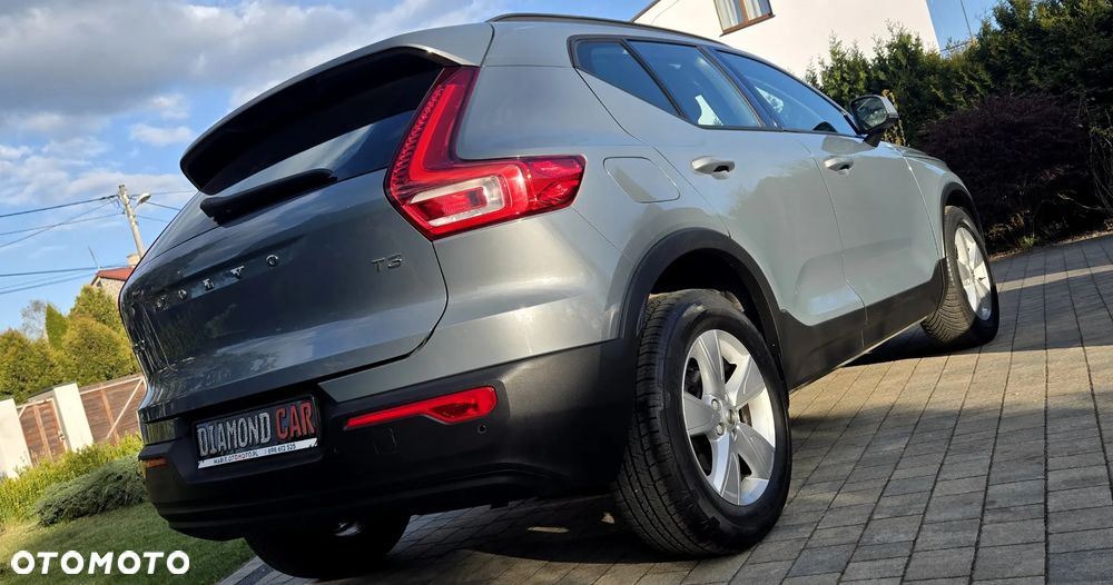 Volvo XC 40 T3 Momentum Pro - 12