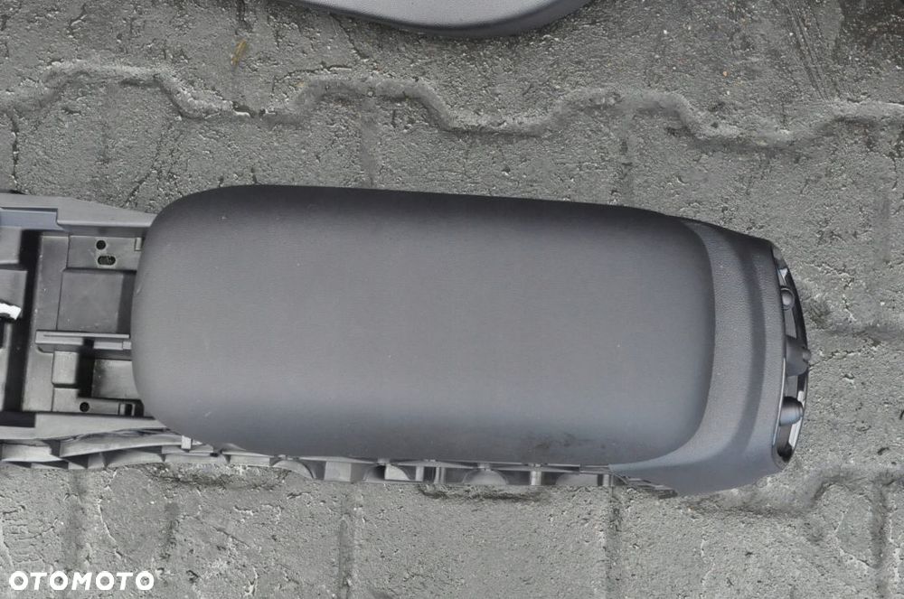 MINI F54 LIFT FOTELE KANAPA BOCZKI TUNEL UK - 2