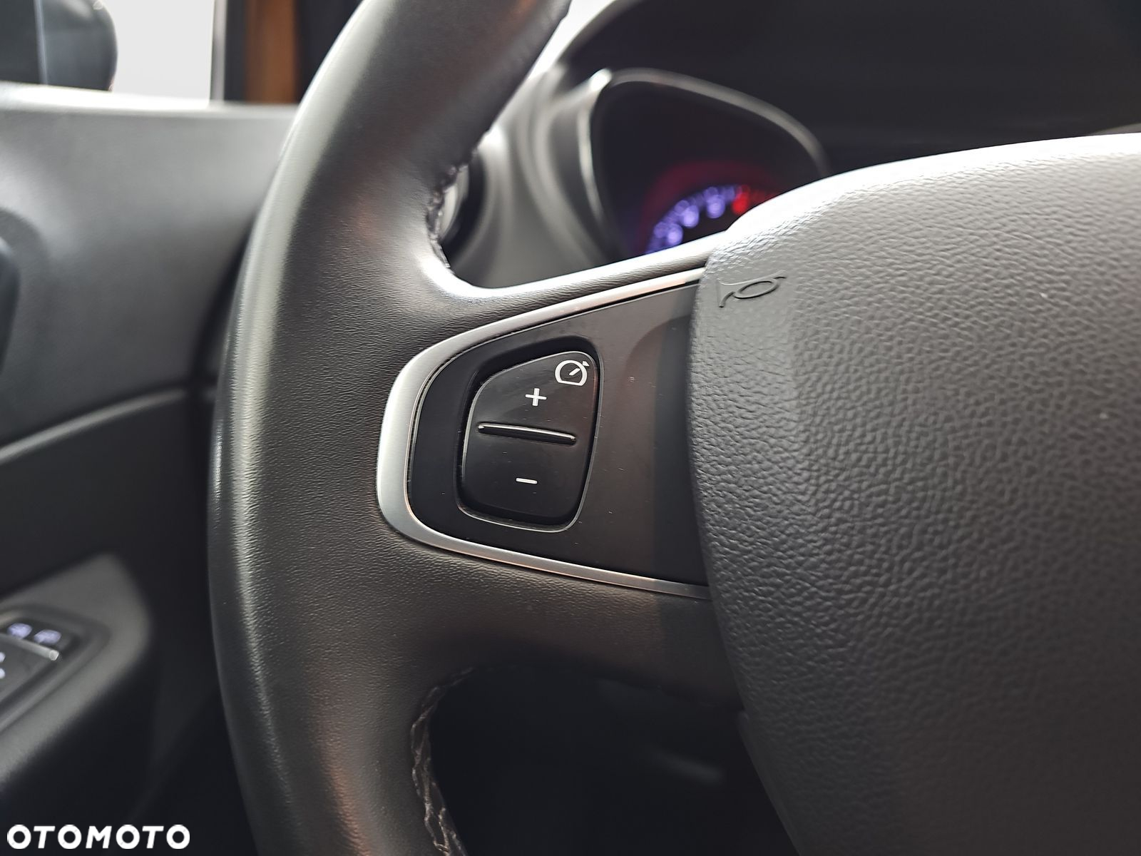 Renault Captur 1.3 Energy TCe FAP Limited EDC - 16