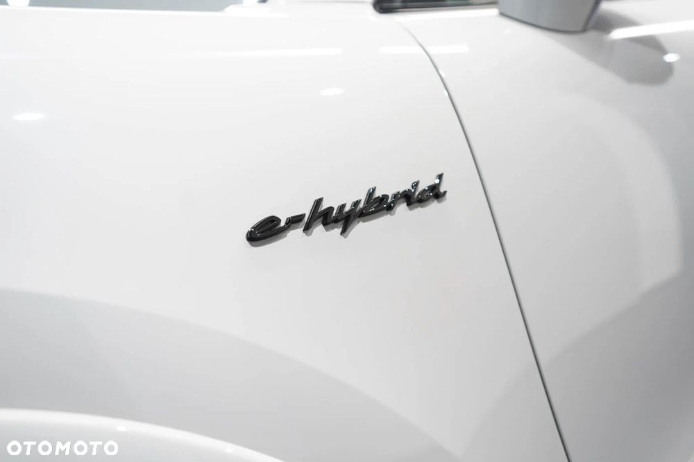 Porsche Cayenne S E-Hybrid PHEV Black Edition - 32