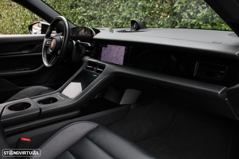 Porsche Taycan 4S - 21