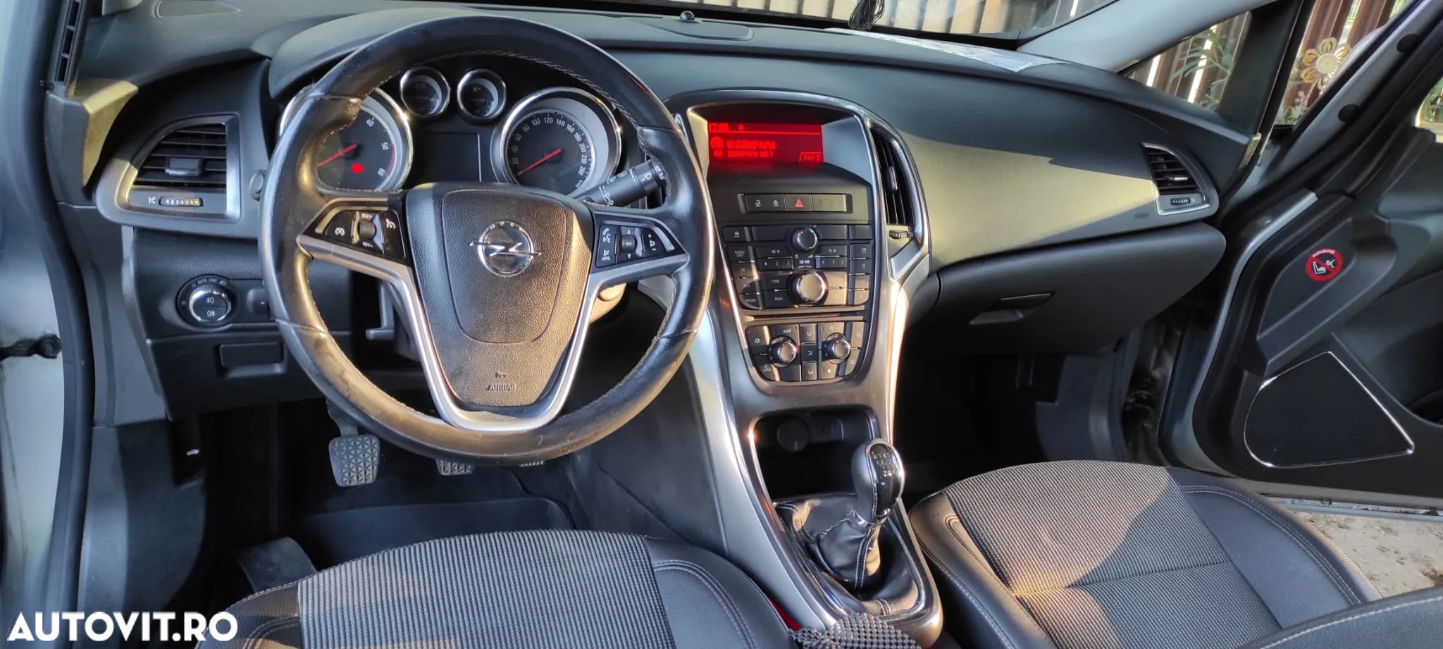 Opel Astra 1.7 CDTI Cosmo - 26