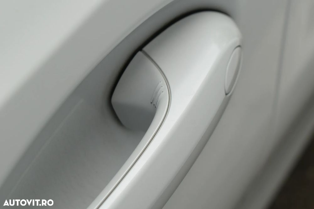 BMW Seria 3 320e AT PHEV - 12