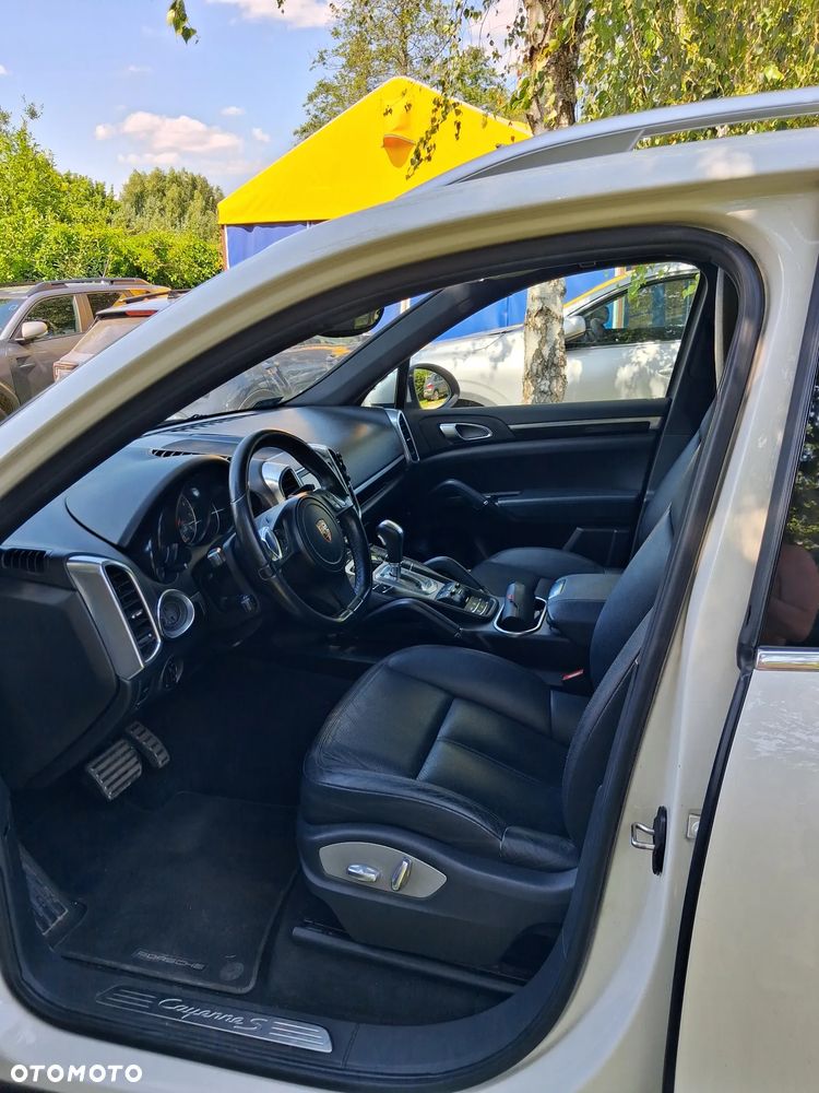 Porsche Cayenne - 5