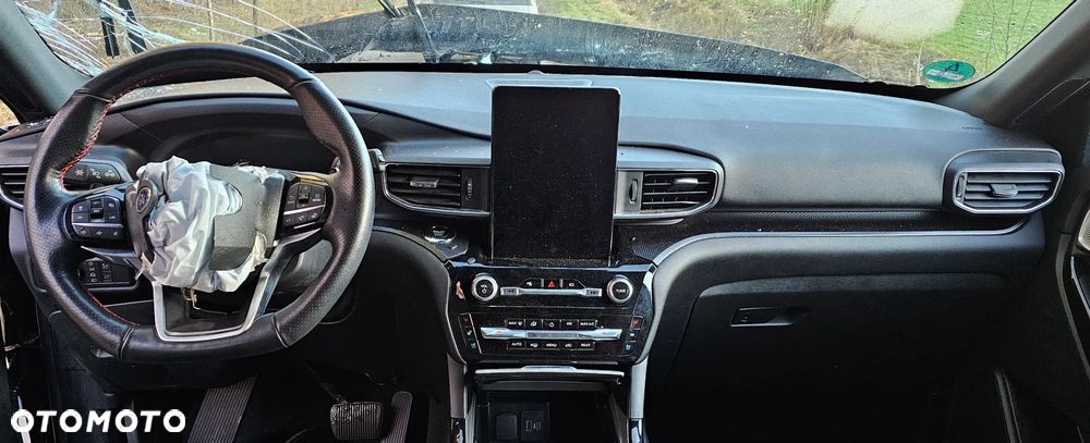 Ford Explorer EcoBoost Plug-in Hybrid ST-LINE - 10