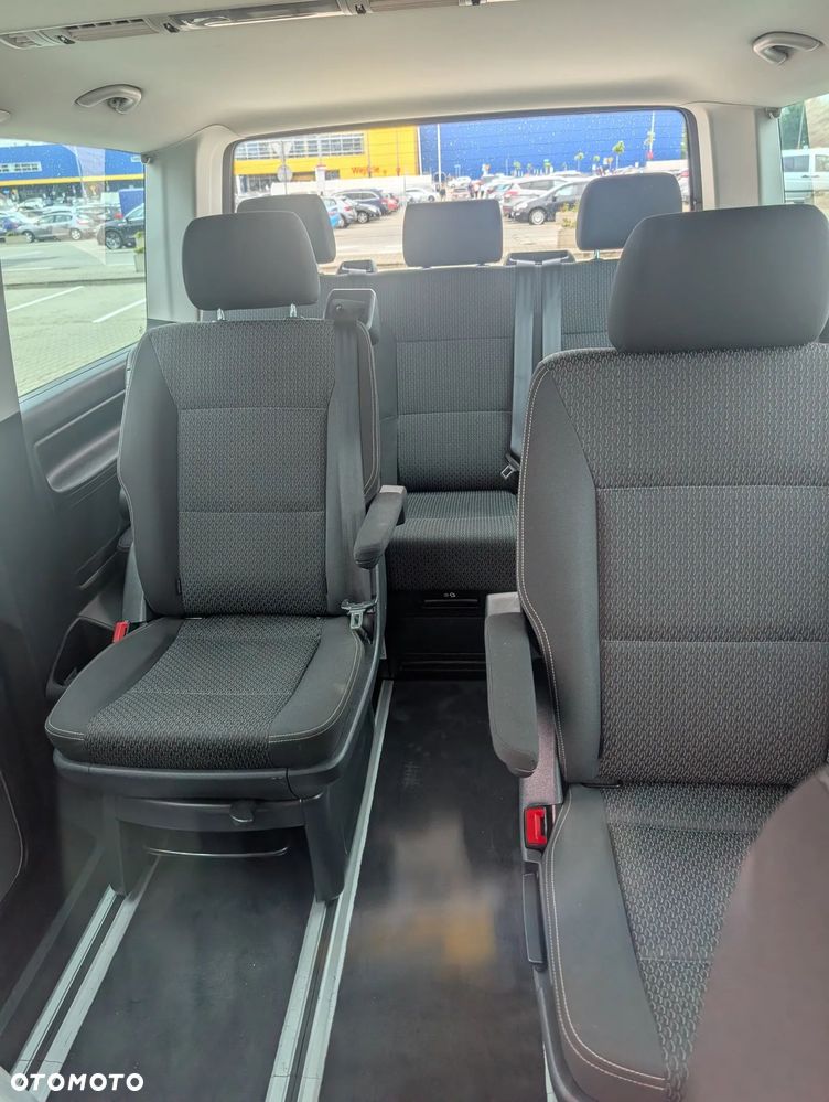 Volkswagen Multivan - 17