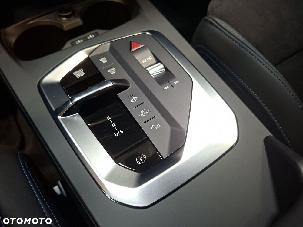 BMW Seria 1 120 mHEV - 17