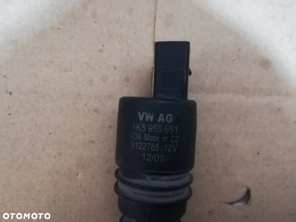 PASSAT B6 POMPKA SPRYSKIWACZA 1K5955651 - 2