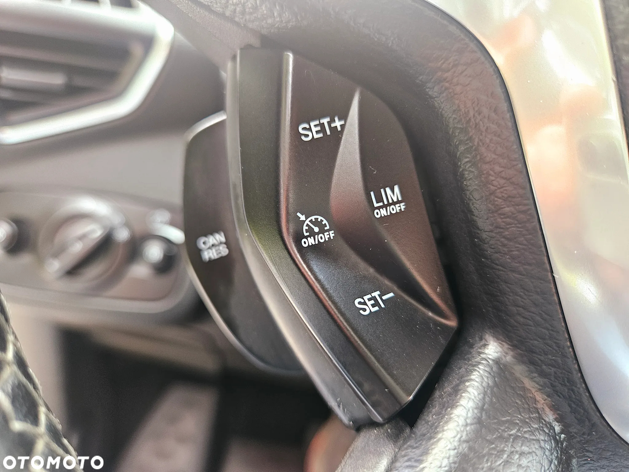 Ford Kuga 2.0 TDCi 4x4 Titanium - 28