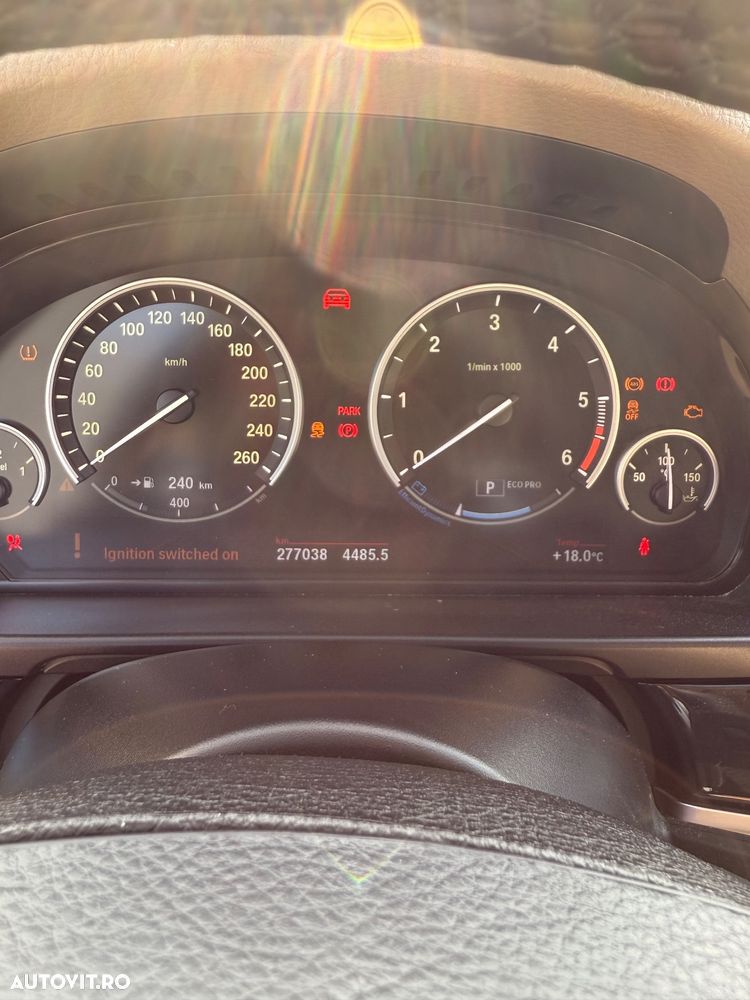 BMW Seria 5 520d Aut. Luxury Line - 18