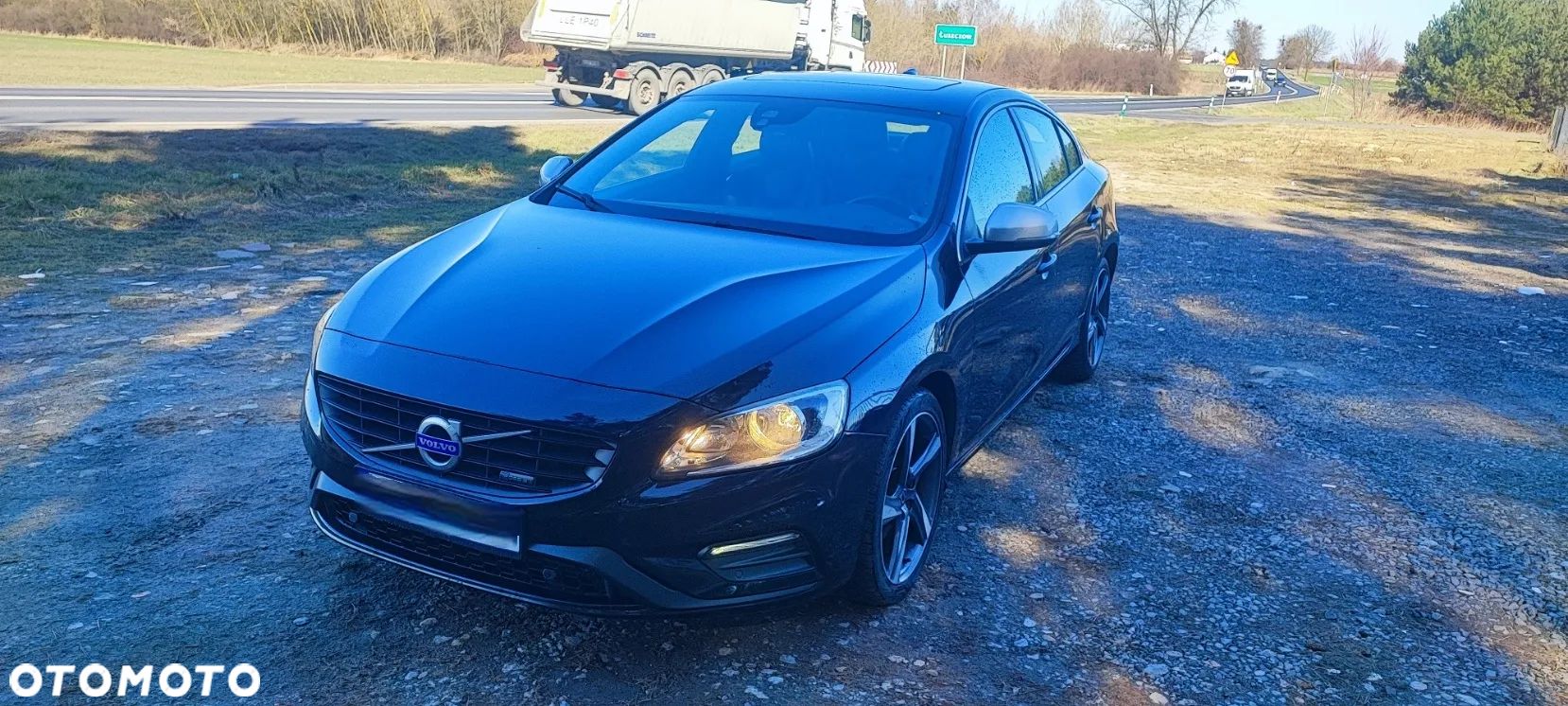 Volvo S60 D4 Drive-E R-Design Momentum - 1
