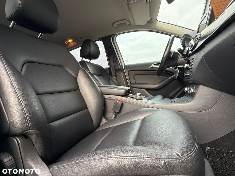 Mercedes-Benz Klasa B 200 7G-DCT Edition - 16