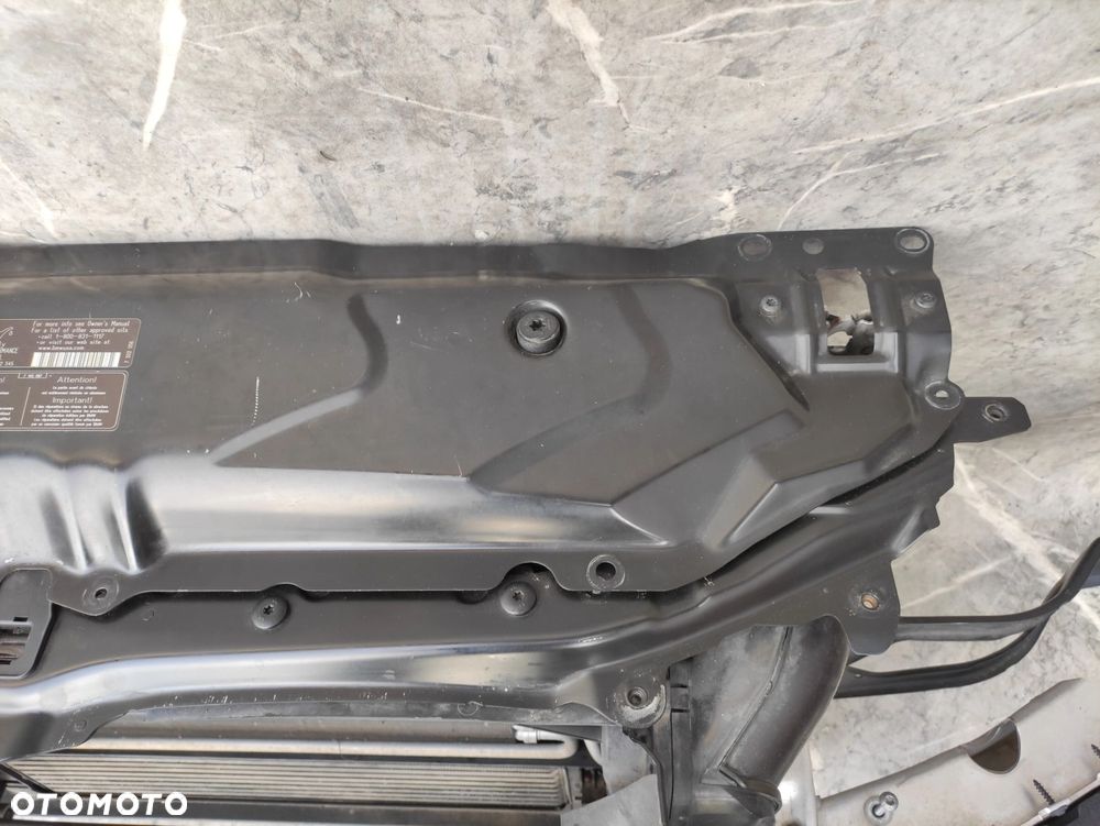 PAS PRZEDNI WZMOCNIENIE CZOŁOWE CHŁODNICE WIATRAK BMW E60 E61 535i N54B30 3.0 B - 6