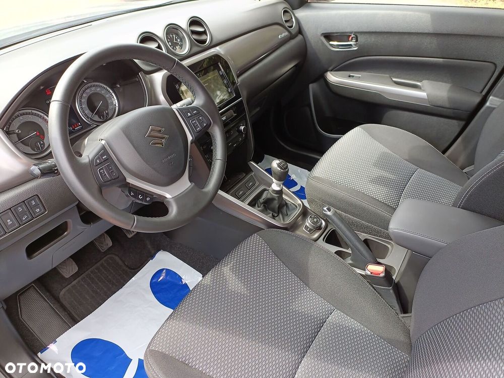Suzuki Vitara - 10