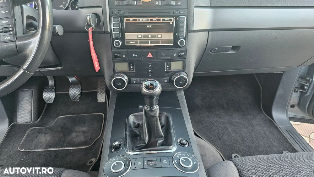 Volkswagen Touareg 3.0 V6 TDI DPF Mountain - 9