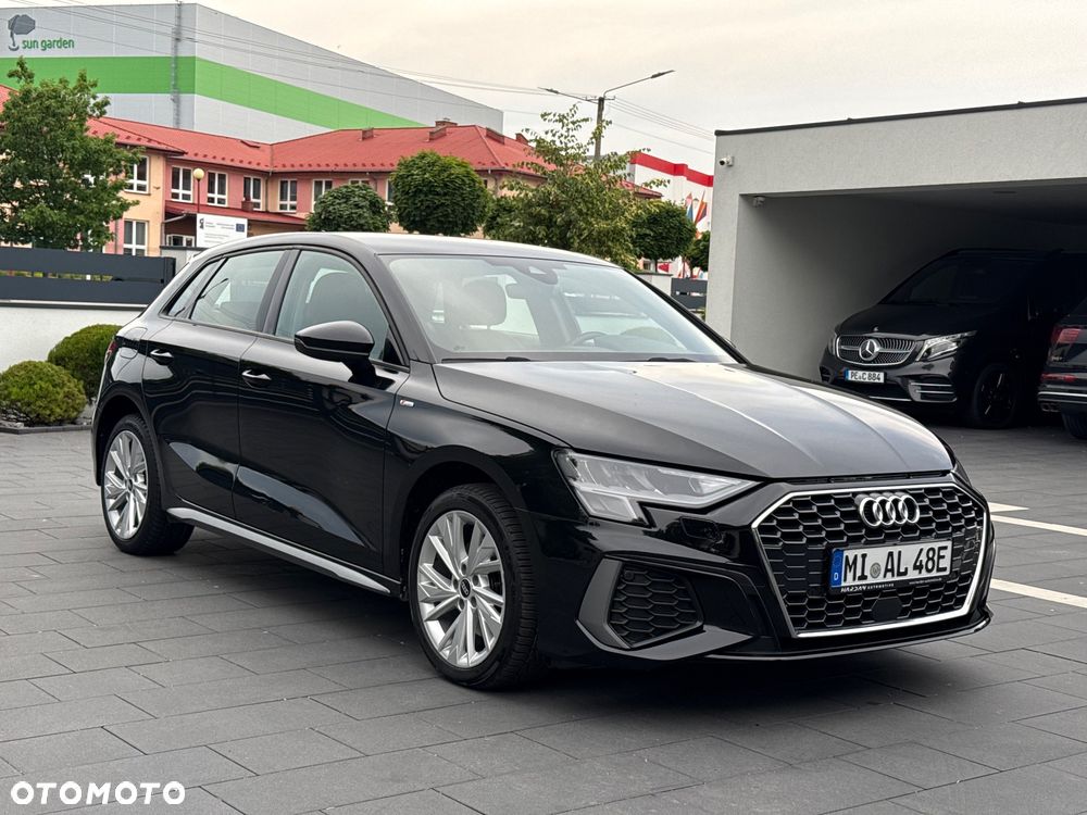 Audi A3 Sportback 40 TFSIe S tronic S line - 4
