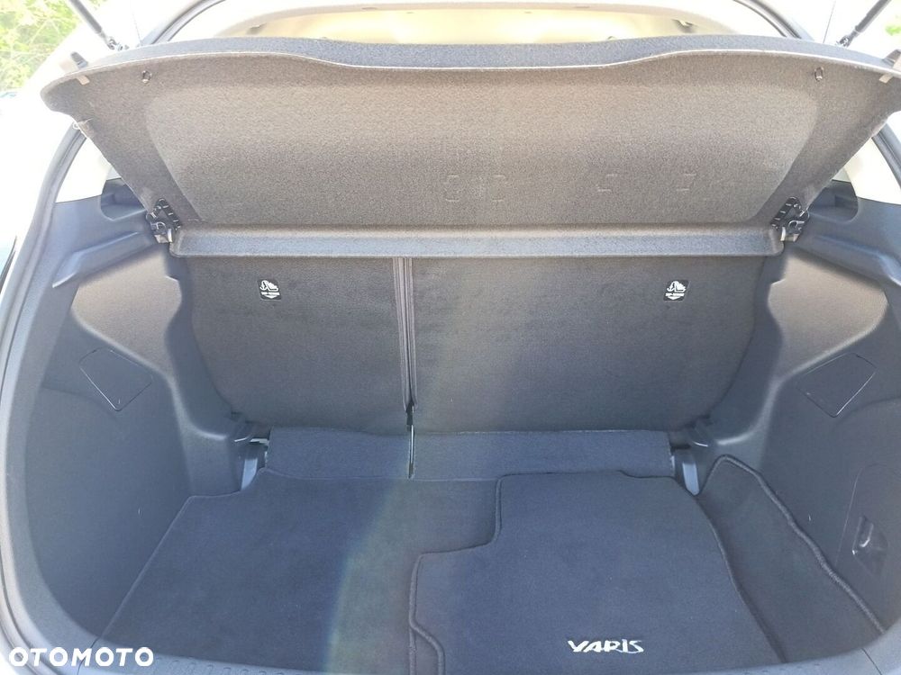 Toyota Yaris - 16