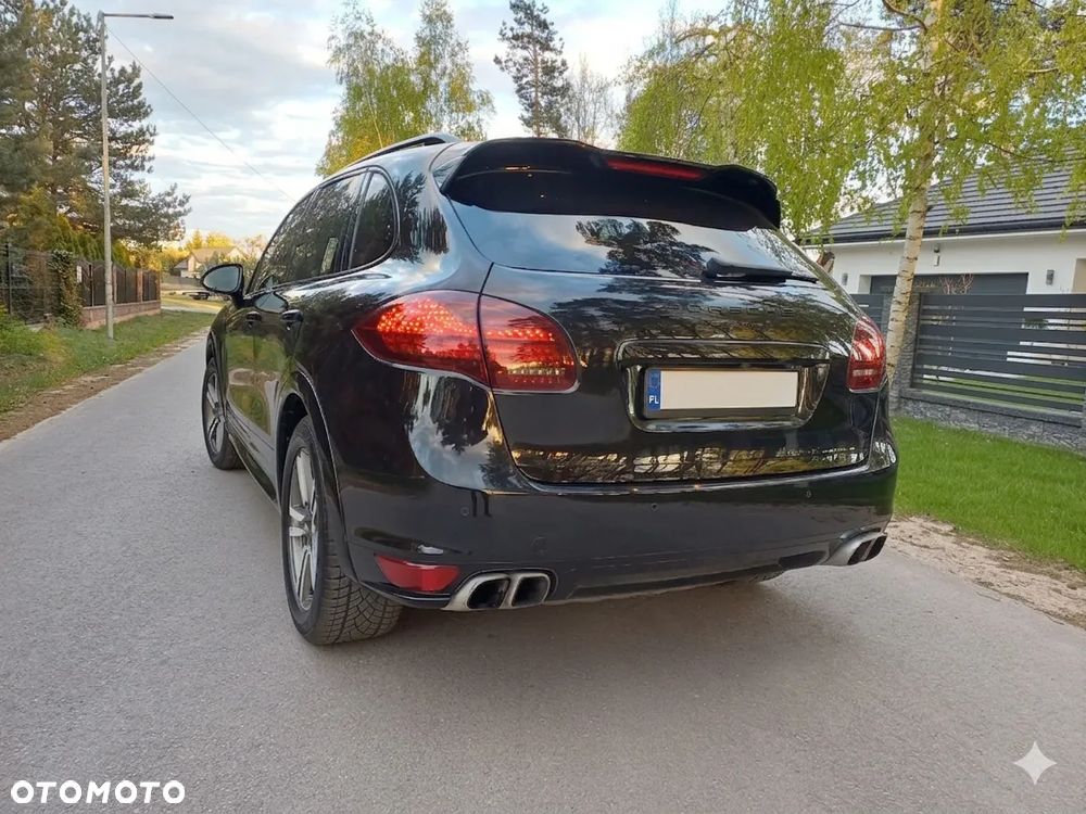 Porsche Cayenne - 4