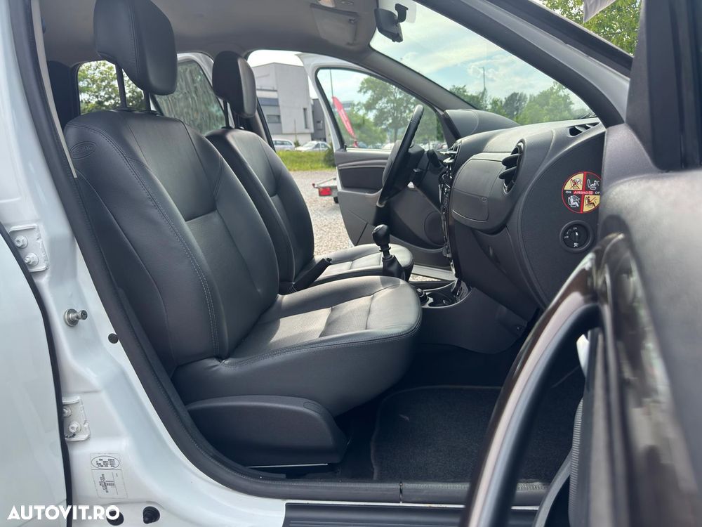 Dacia Duster 1.6 16V 105 4x4 Laureate - 26