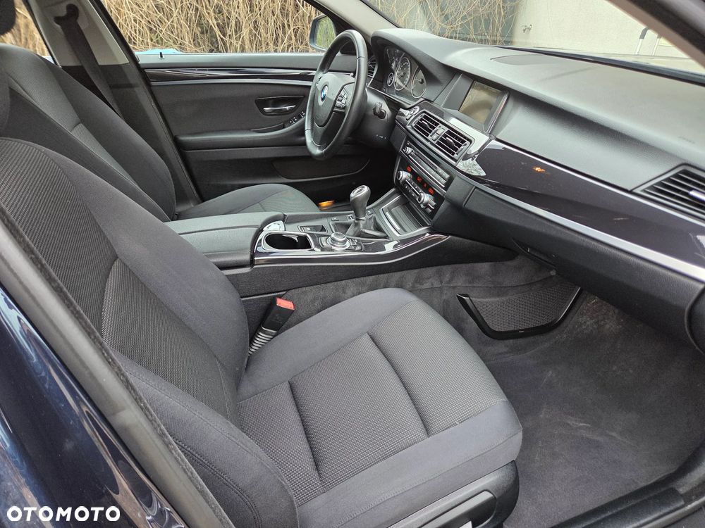 BMW Seria 5 520d - 8