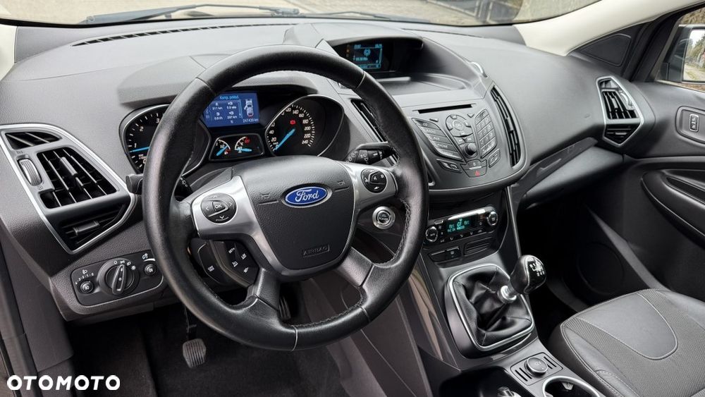 Ford Kuga 2.0 TDCi 2x4 Titanium - 17