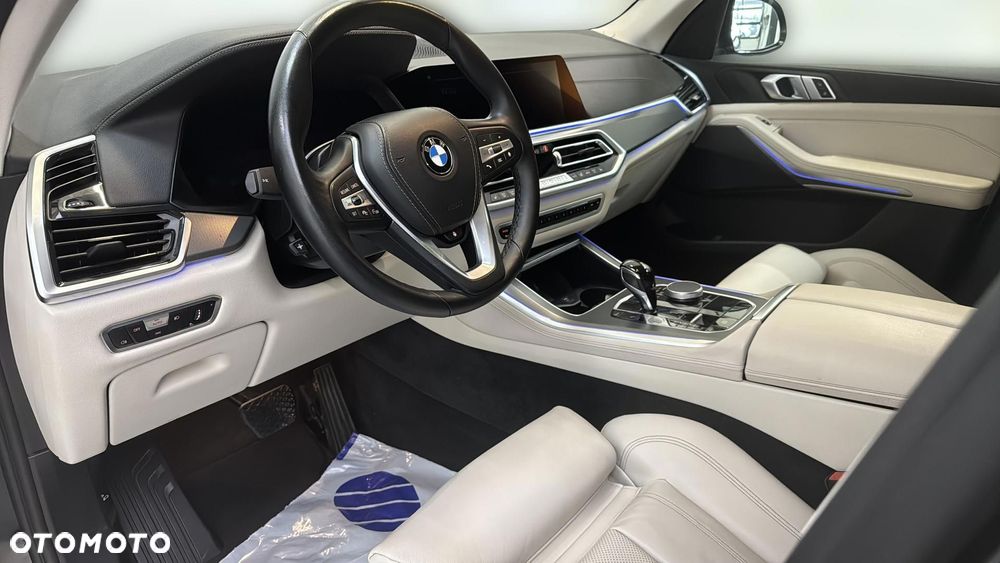 BMW X5 xDrive40i mHEV - 10
