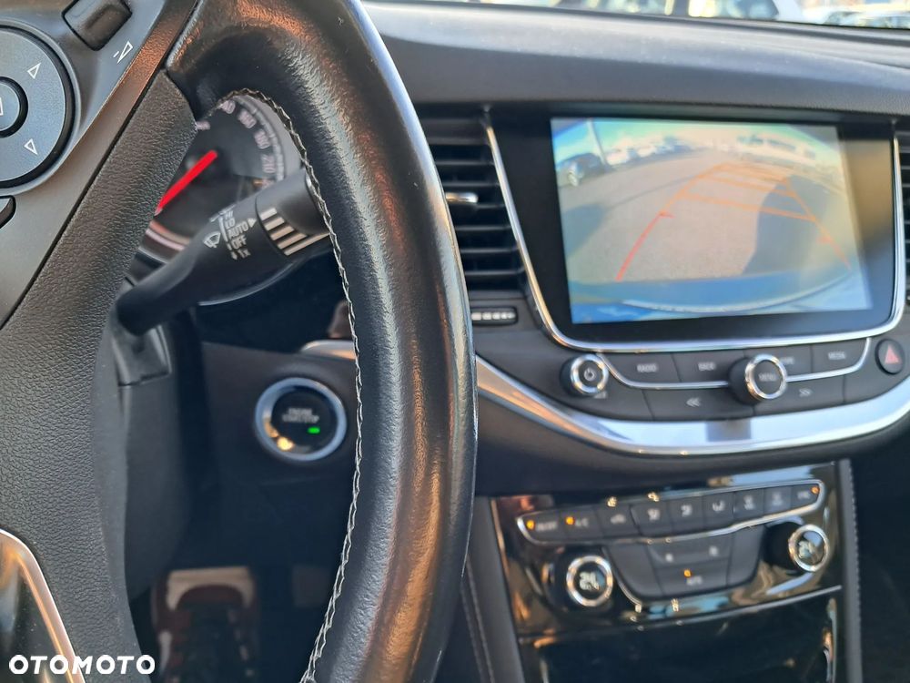 Opel Astra 1.4 T Elite - 19