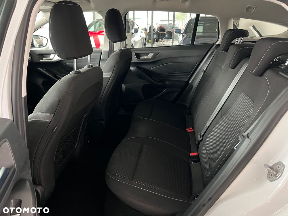 Ford Focus 1.0 EcoBoost Connected - 34